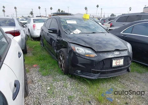 2014 Ford Focus St z USA, uszkodzony, nr VIN 1FADP3L95EL363981